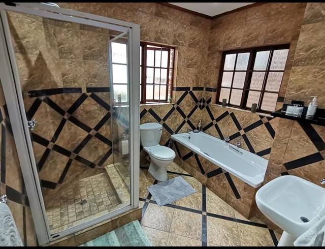 4 BEDROOM HOUSE FOR SALE IN VANDERBIJLPARK SW 5